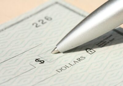 What is the cheapest investment to make money for beginners