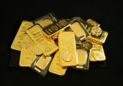 How does a gold scam work