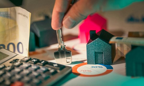 How to find property investment frauds