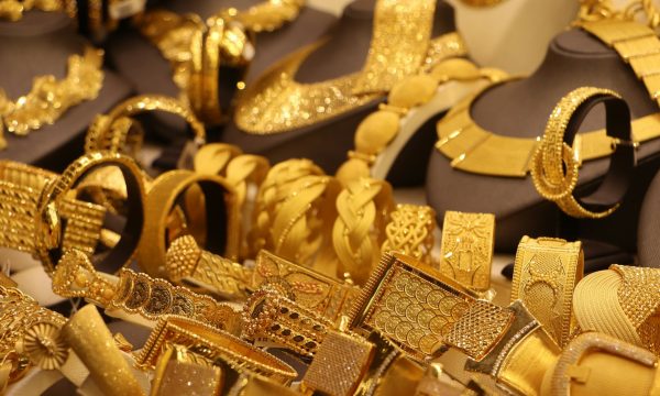 What is the gold price scam