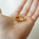 What is the gold ring scam